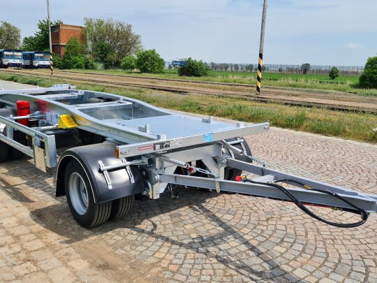 Przyczepy kontenerowe z&nbsp;obrotnicą